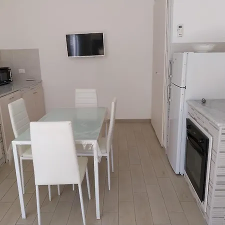 Sapori Di Mare Apartment *